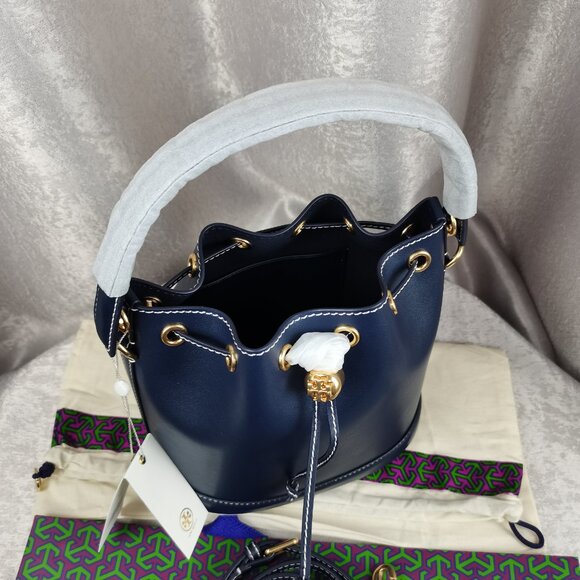 Brand new Tory Burch T Monogram Leather Bucket Bag In dark blue - Picture 5 of 16